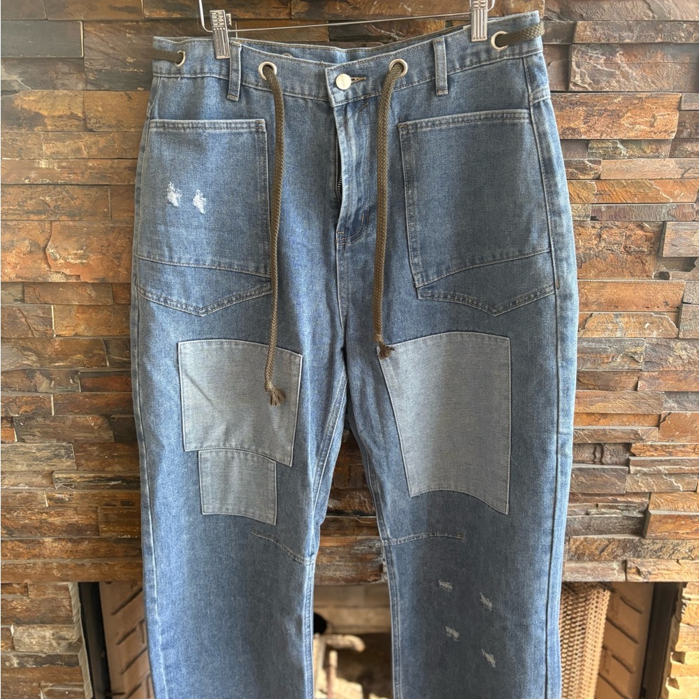 Stylish Women's Flare Jeans with Patch Details